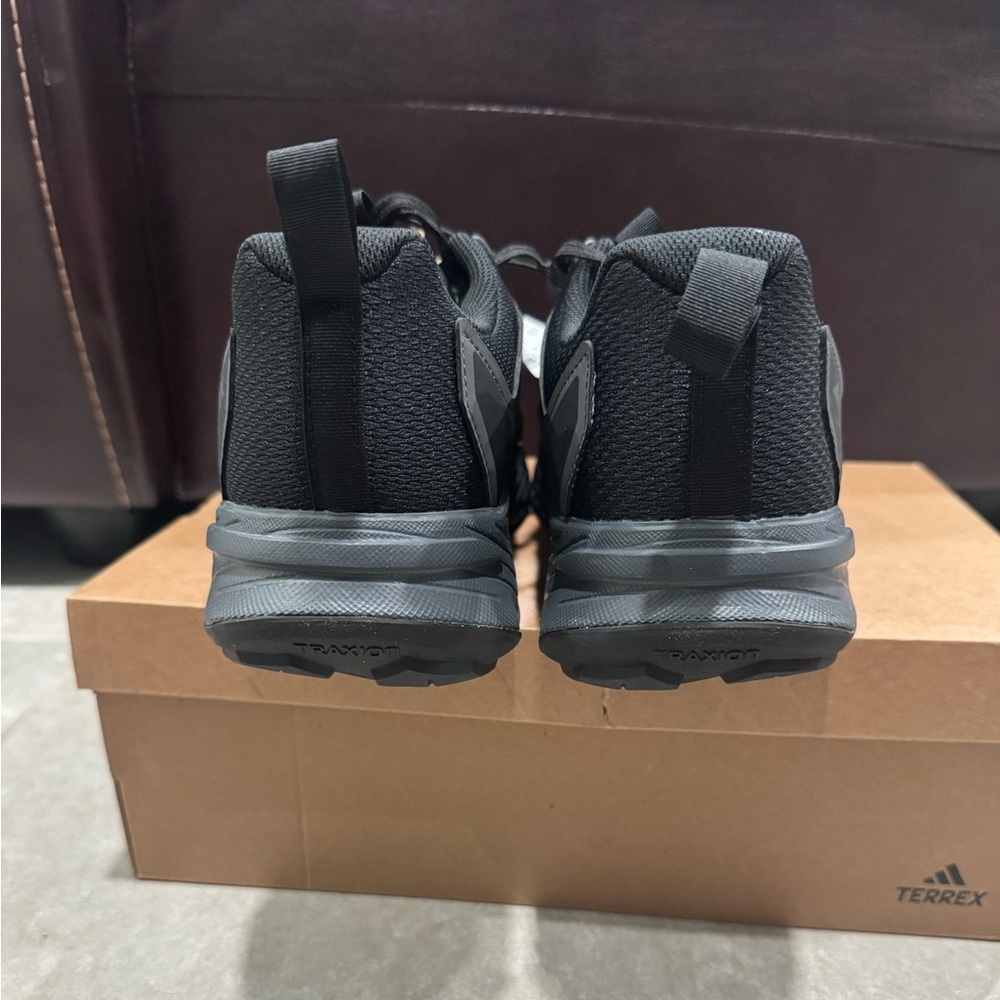 Size 10.5 - Adidas Tracefinder Trail Black Grey - Picture 5 of 7